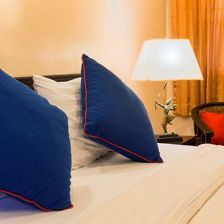 Отель Smile House Карон Экстерьер фото