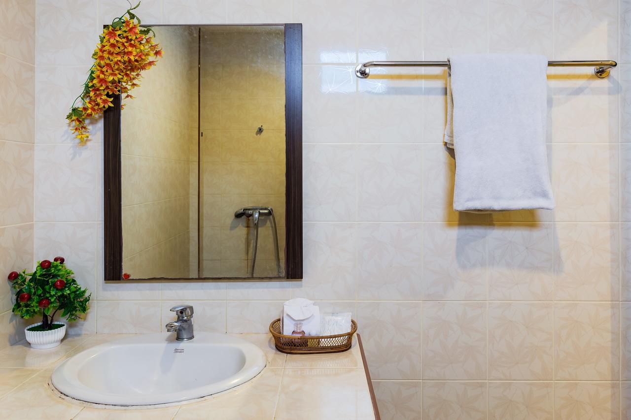 Отель Smile House Карон Экстерьер фото