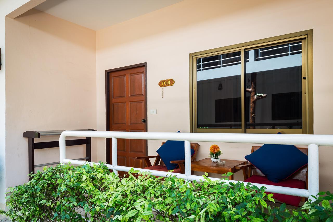 Отель Smile House Карон Экстерьер фото