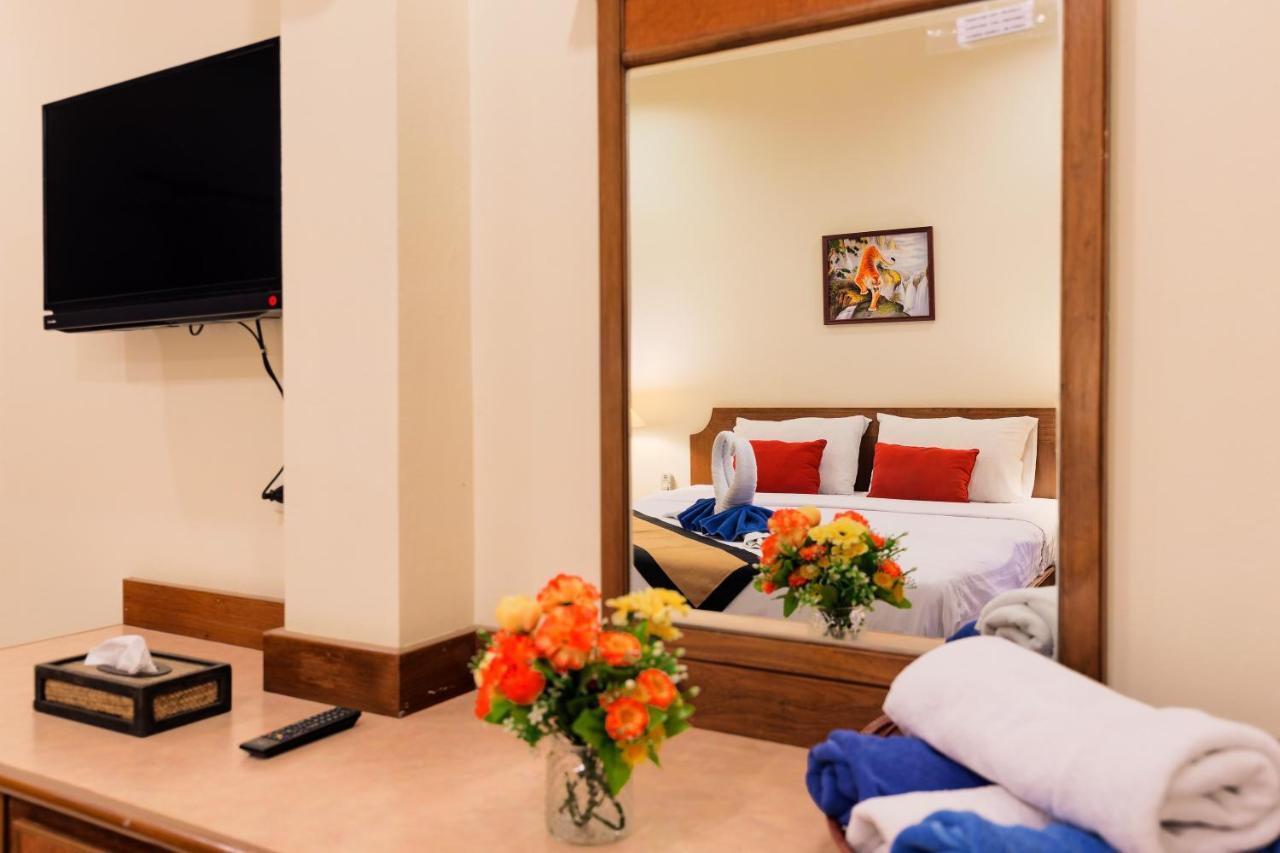 Отель Smile House Карон Экстерьер фото