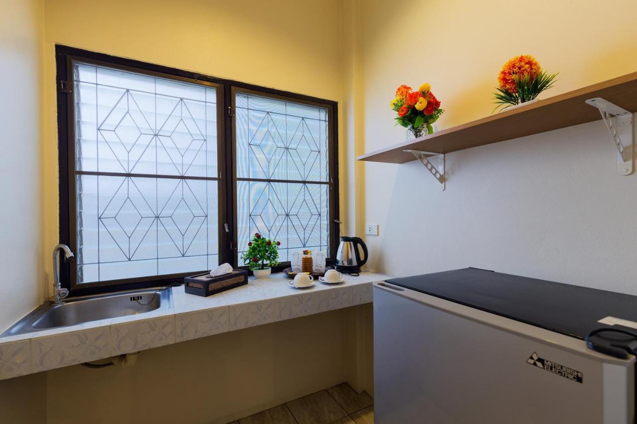 Отель Smile House Карон Экстерьер фото